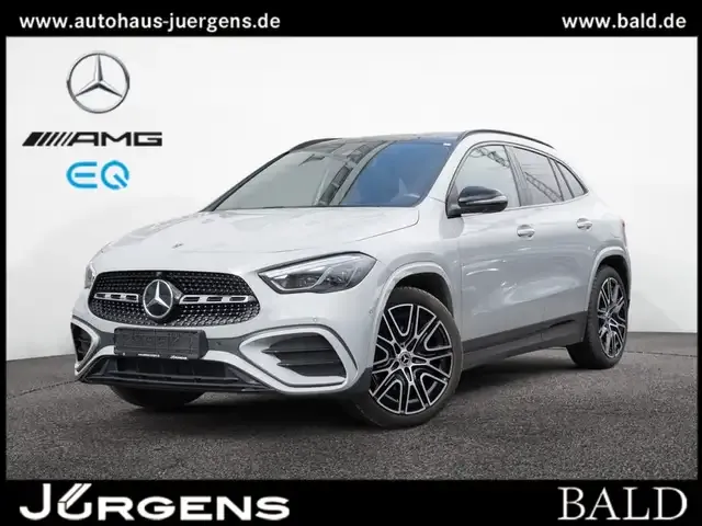 Mercedes-Benz GLA 220