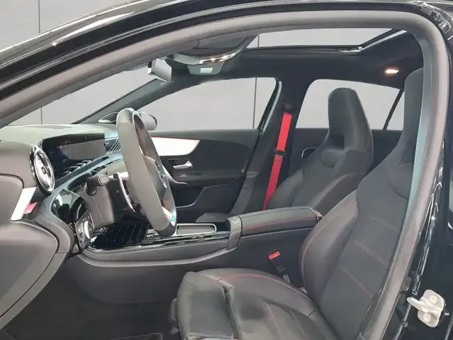 Mercedes-Benz A 45 AMG