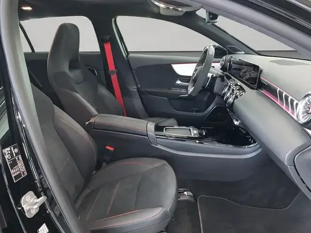 Mercedes-Benz A 45 AMG