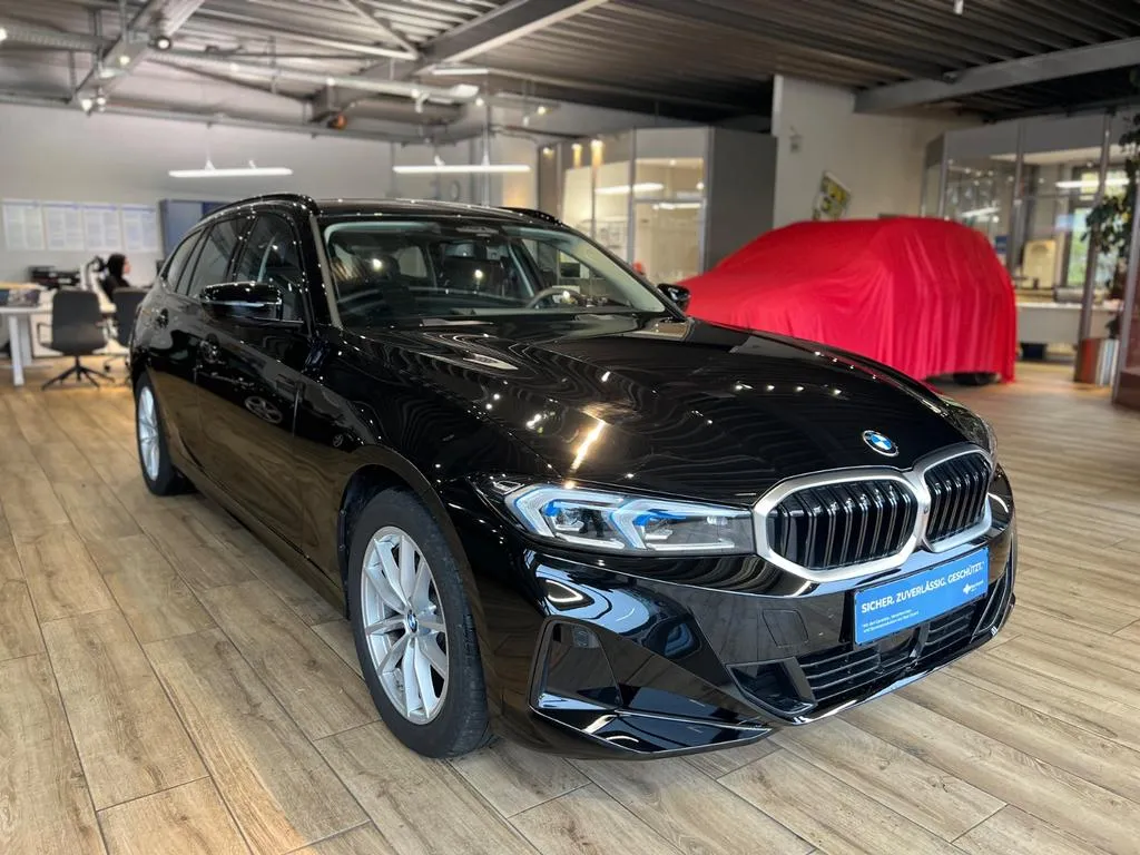 BMW 320