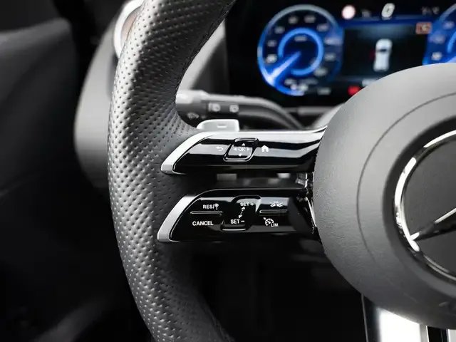 Mercedes-Benz EQA 300