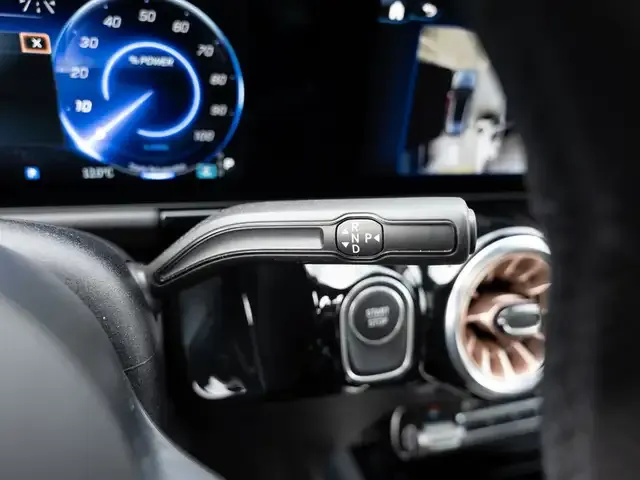 Mercedes-Benz EQA 300