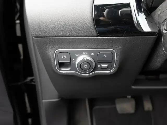 Mercedes-Benz EQA 300