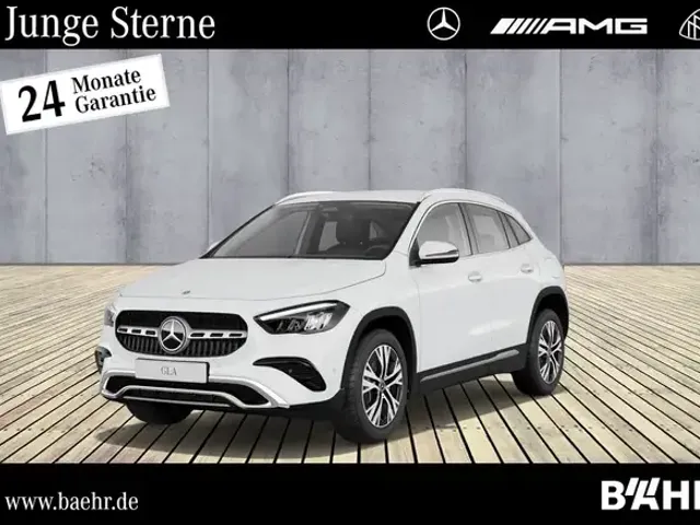 Mercedes-Benz GLA 220