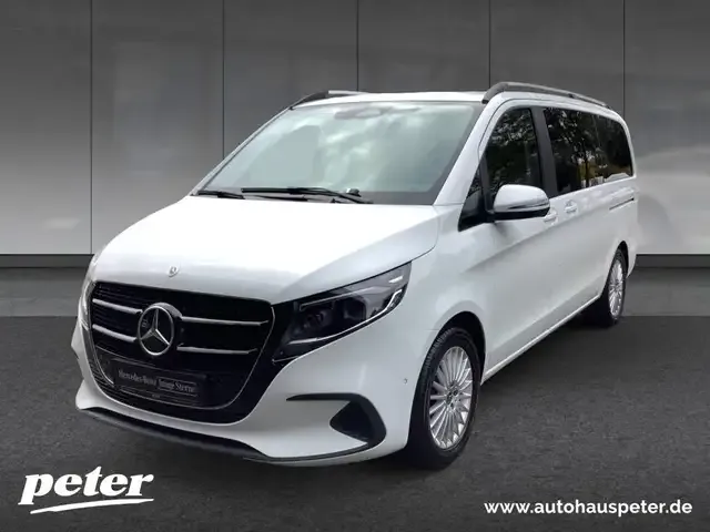 Mercedes-Benz V 220