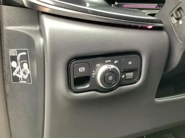 Mercedes-Benz V 220