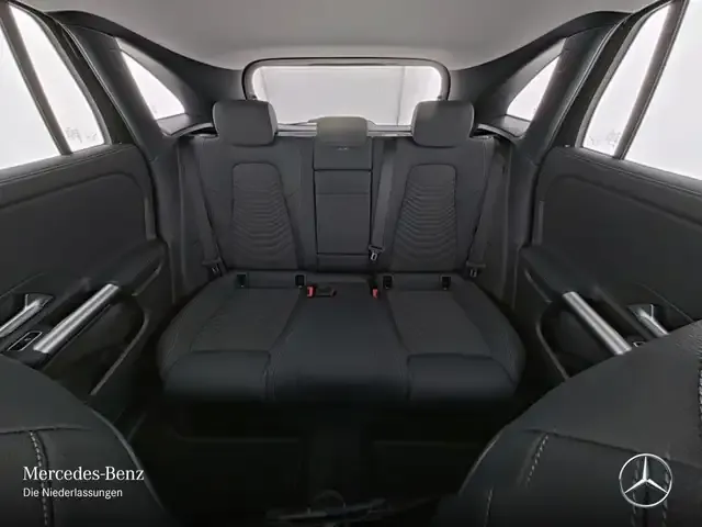 Mercedes-Benz EQA 300