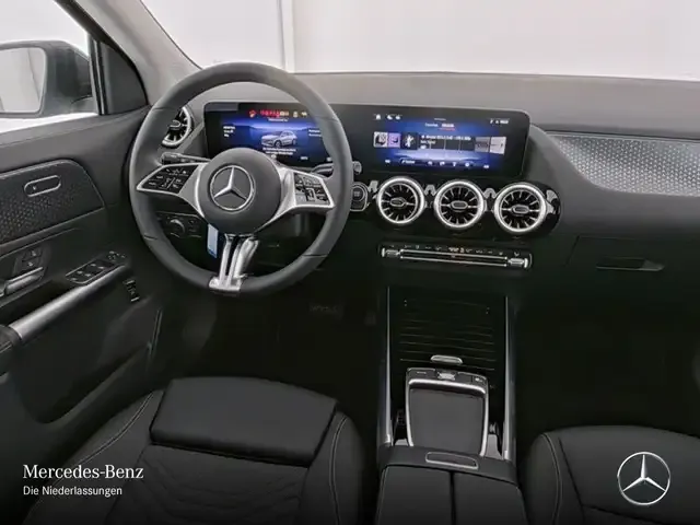 Mercedes-Benz EQA 300