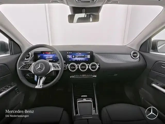 Mercedes-Benz EQA 300
