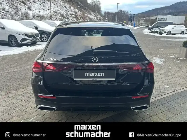 Mercedes-Benz E 300