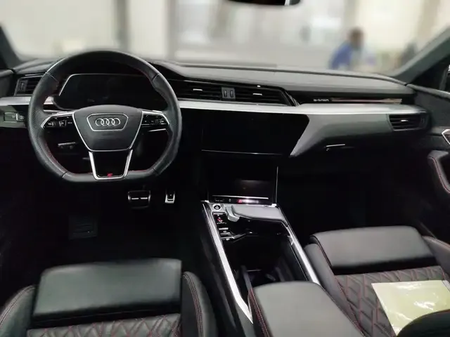 Audi Q8 e-tron