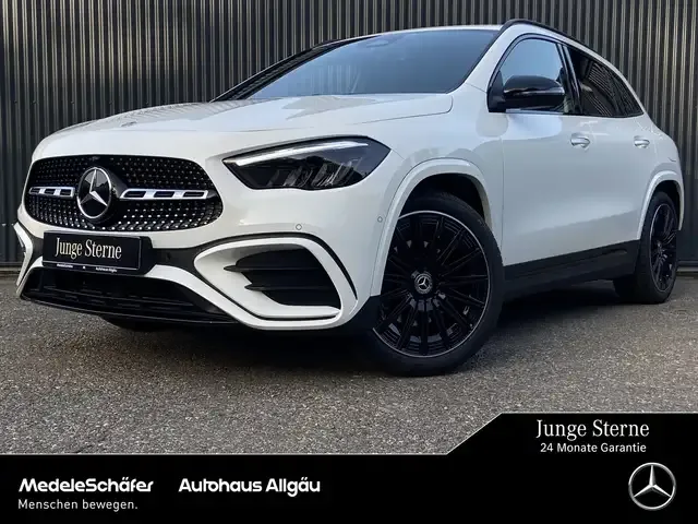 Mercedes-Benz GLA 200