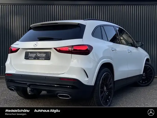 Mercedes-Benz GLA 200