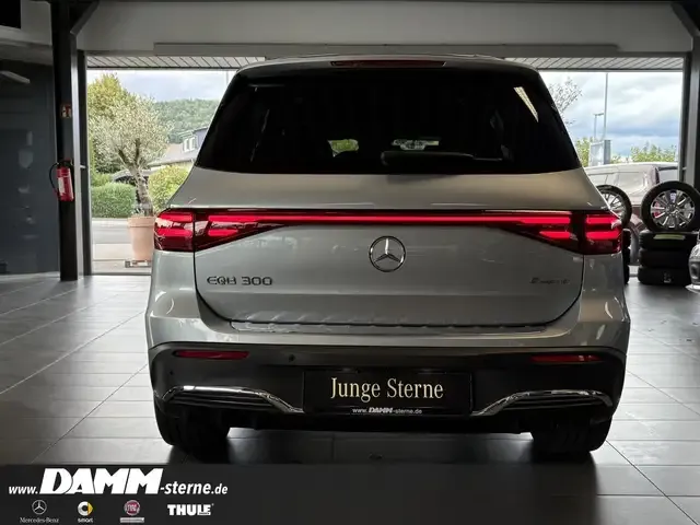 Mercedes-Benz EQB 300