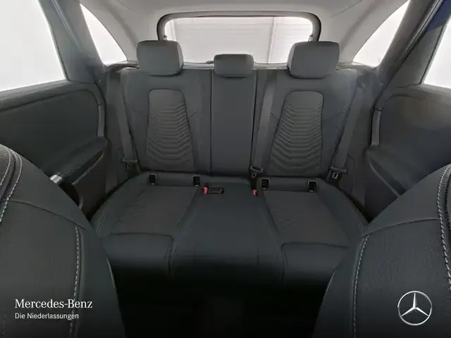 Mercedes-Benz B 220