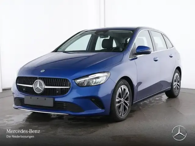 Mercedes-Benz B 220