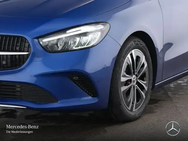 Mercedes-Benz B 220