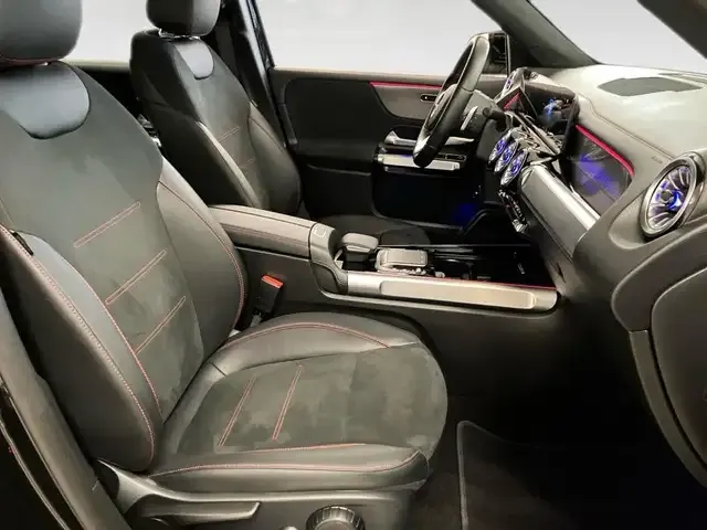 Mercedes-Benz EQB 300