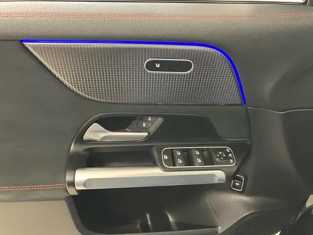 Mercedes-Benz EQB 300