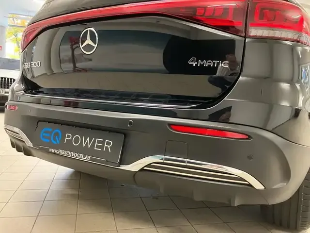 Mercedes-Benz EQB 300