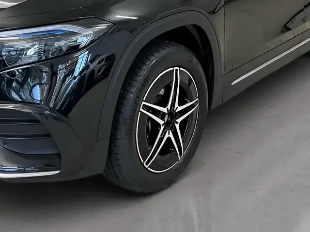 Mercedes-Benz EQB 300