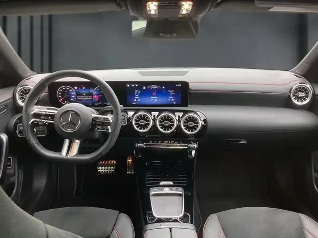Mercedes-Benz CLA 180