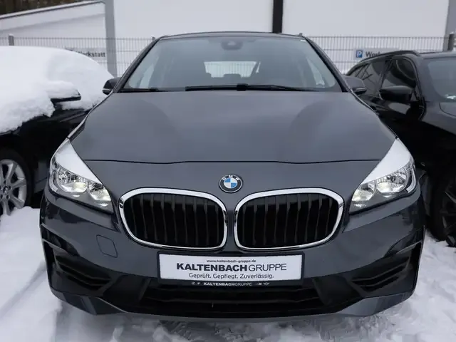 BMW 218
