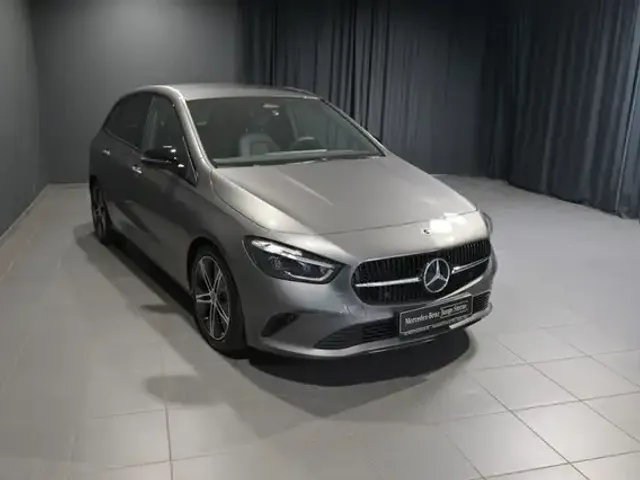 Mercedes-Benz B 220