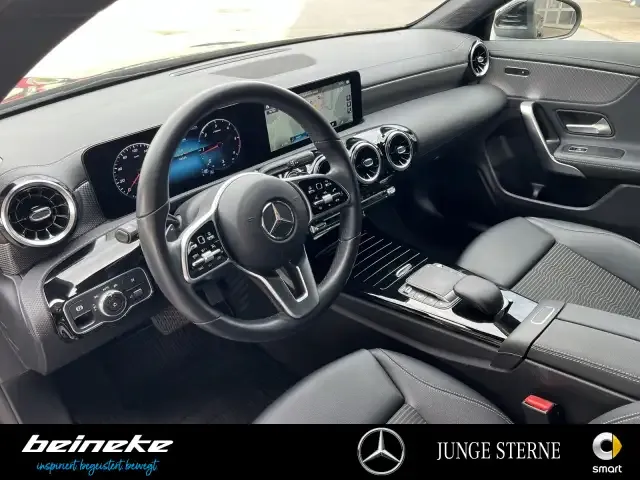 Mercedes-Benz CLA 220