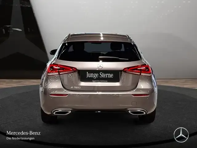 Mercedes-Benz A 180