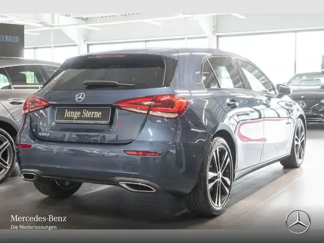 Mercedes-Benz A 180