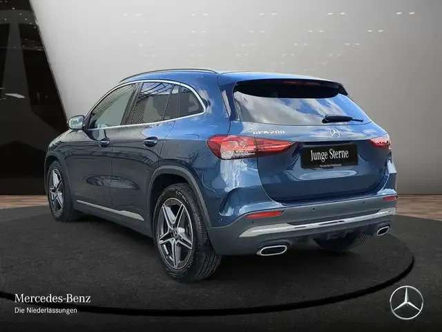Mercedes-Benz GLA 200