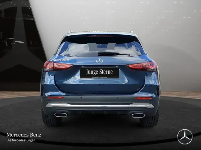 Mercedes-Benz GLA 200