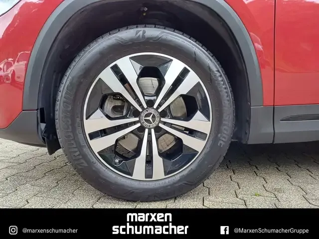 Mercedes-Benz GLA 220