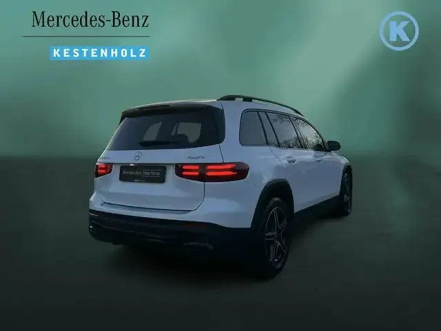 Mercedes-Benz GLB 220