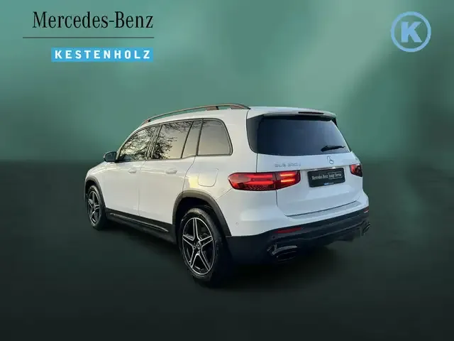 Mercedes-Benz GLB 220