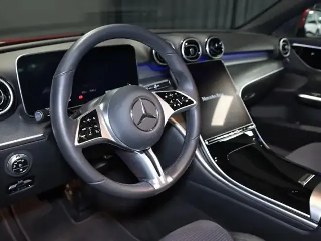 Mercedes-Benz C 180