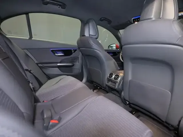 Mercedes-Benz C 180