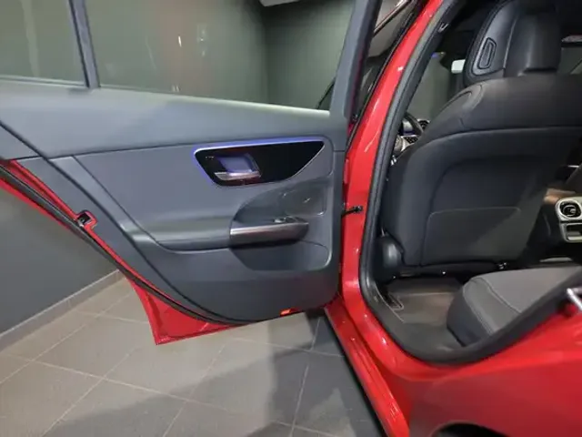 Mercedes-Benz C 180