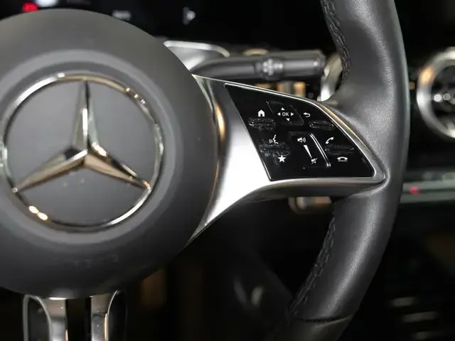 Mercedes-Benz EQB 300