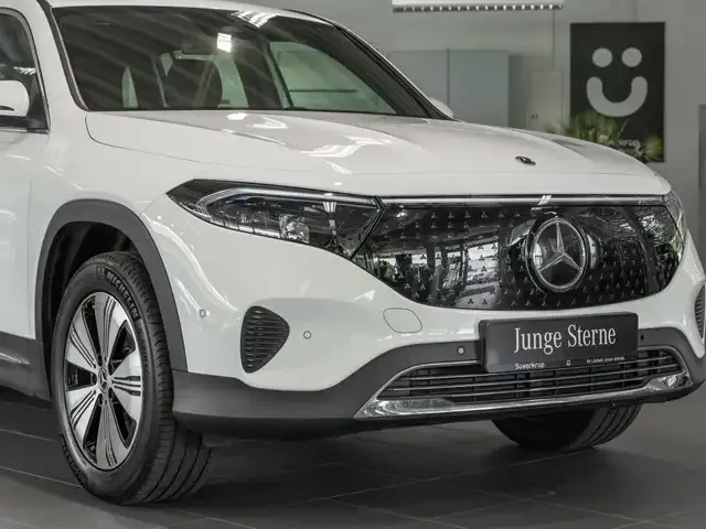 Mercedes-Benz EQB 300