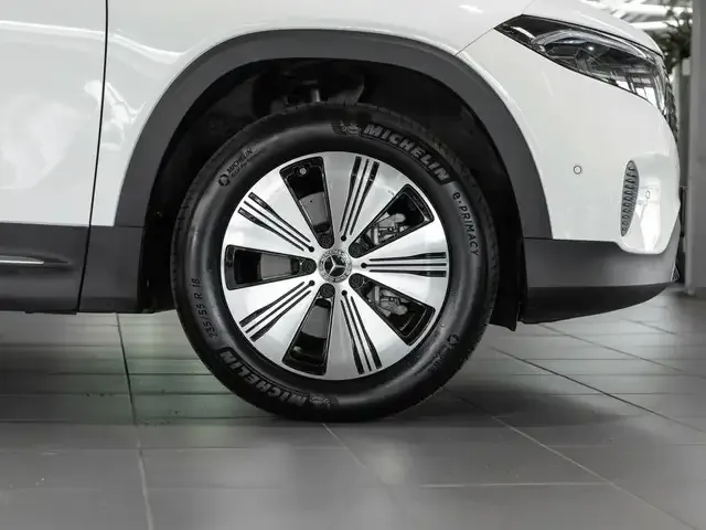 Mercedes-Benz EQB 300