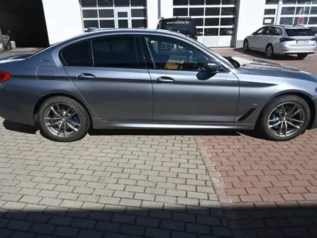 BMW 530