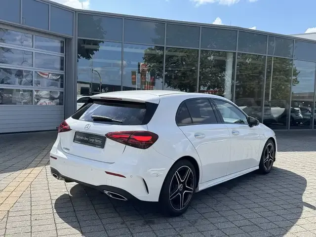 Mercedes-Benz A 200