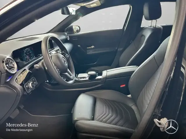 Mercedes-Benz A 220