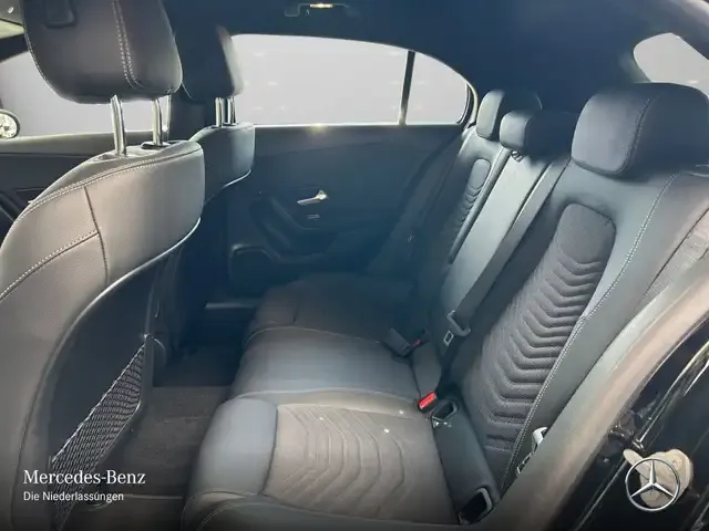 Mercedes-Benz A 220
