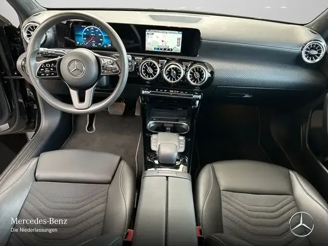 Mercedes-Benz A 220