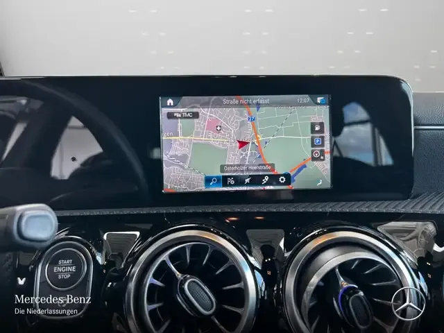 Mercedes-Benz A 220
