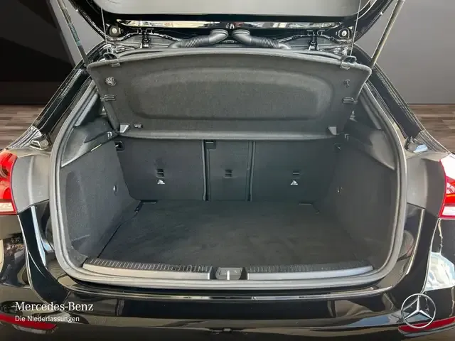 Mercedes-Benz A 220