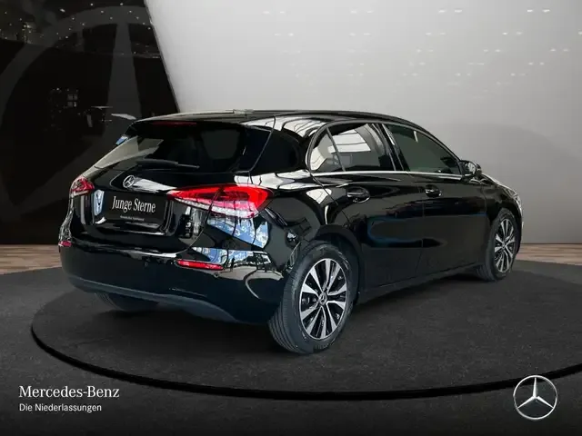 Mercedes-Benz A 220